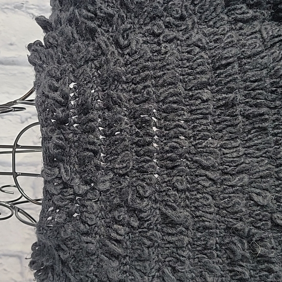 UNIVERSITY THREADS Black Loop Crochet Jacket‎ Medium - Picture 5 of 7